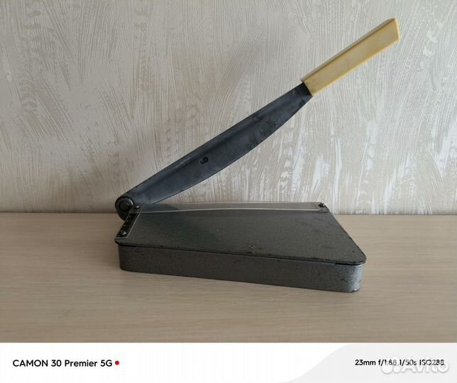 М4. Резак для фотографий