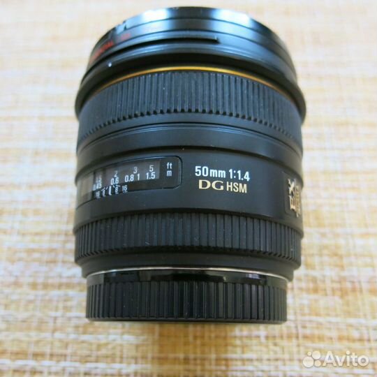 Объектив Sigma 50/1,4 для Canon