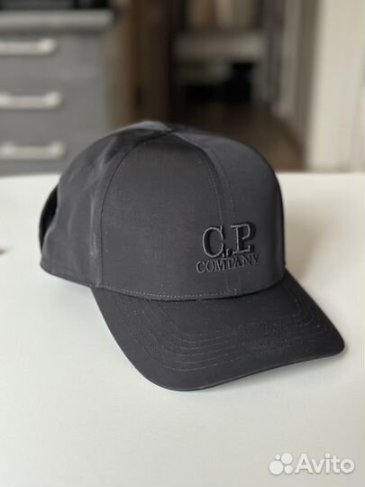 Кепка C p company
