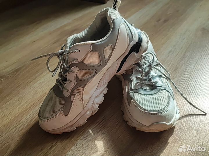 Кроссовки для девочки