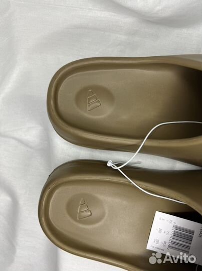 Тапки adidas yeezy slide