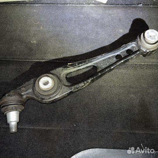 Рычаг нижний передний правый Range Rover 4 L405