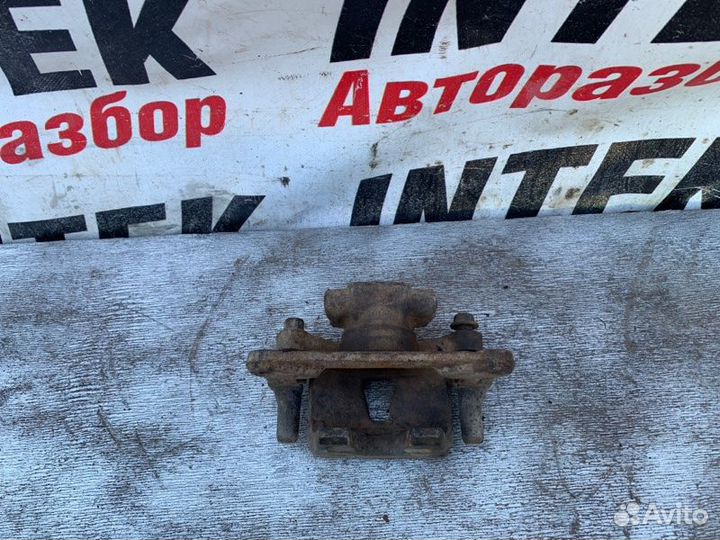 Суппорт тормозной задний правый Mitsubishi