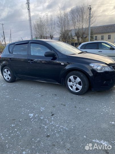 Kia Ceed 1.4 МТ, 2011, 300 000 км