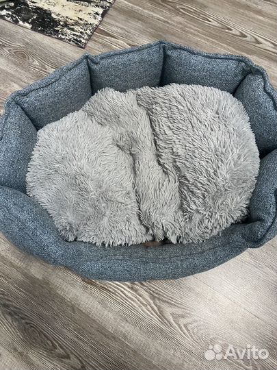 Лежанка для маленькой собаки