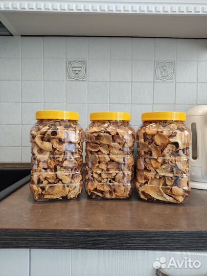 Сушеные грибы лисички