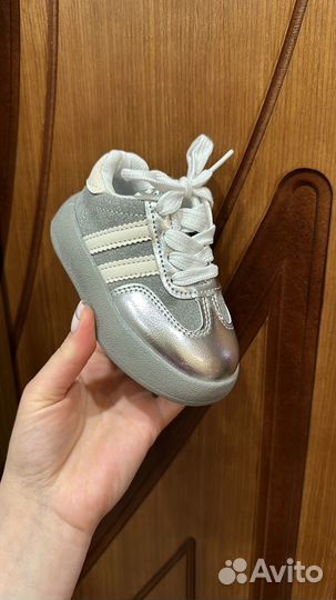 Кроссовки детские adidas 21