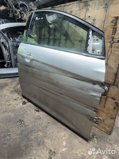 Дверь передняя правая Ford Focus 3
