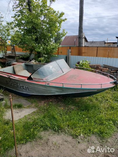 Лодка Днепр