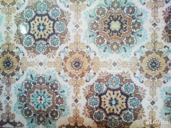 Продам ковер 4.0мх2.8 м 50 шерсть идеальное сост