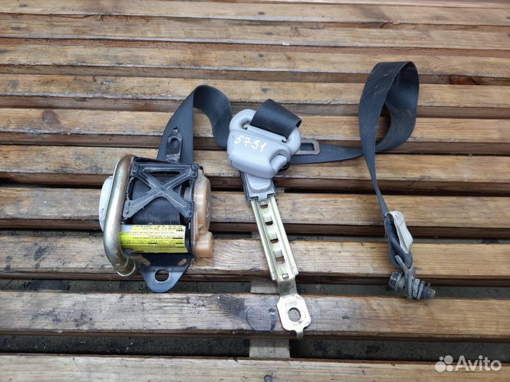 Ремень безопасности передний левый Mitsubishi