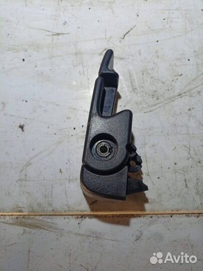 Ручка открывания багажника Mitsubishi Lancer 2010