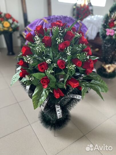 Ритуальный венок Сердце большое