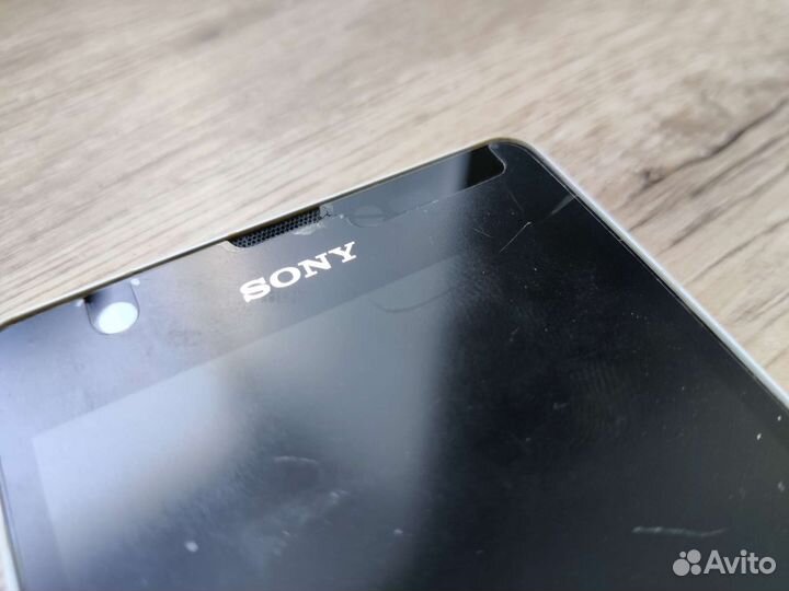 На запчасти телефон Sony Xperia ZR C5503 LTE