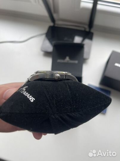 Часы Jacques Lemans