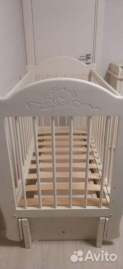 Пеленальный комод и кроватка (массив)