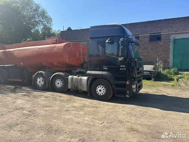 IVECO Stralis с полуприцепом, 2009