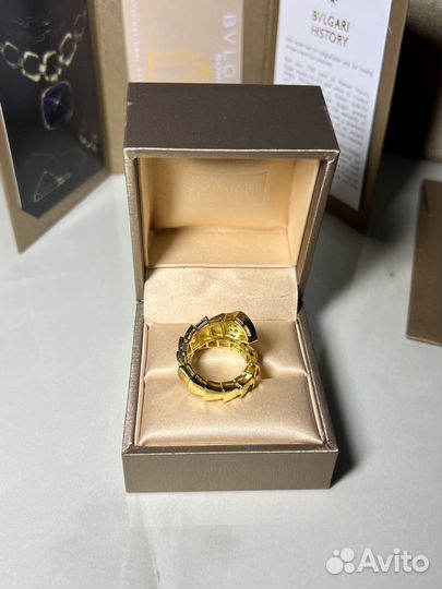 Кольцо Bvlgari Serpenti змея