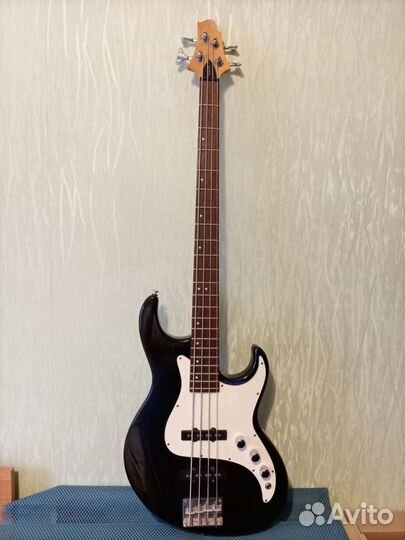 Бас-гитара Greg Bennett