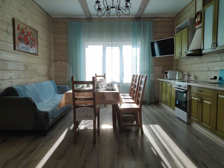 Коттедж 100 м² на участке 8 сот.