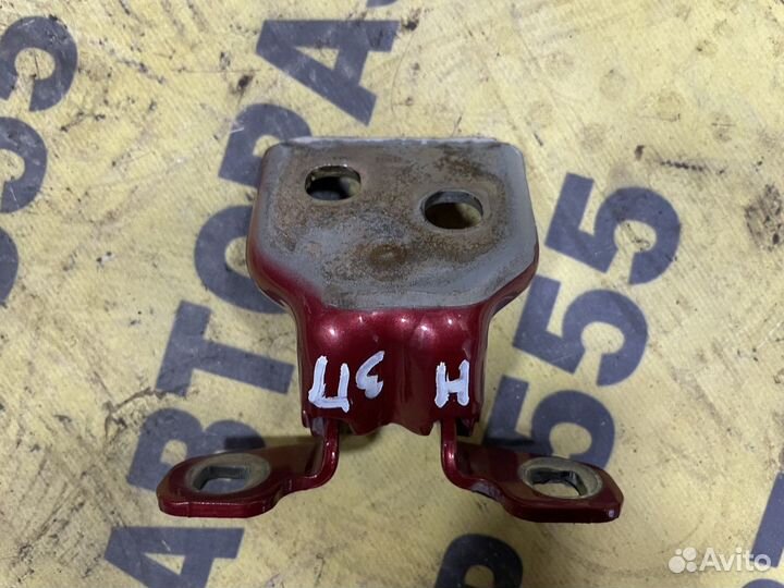 Петля задняя правая нижняя Renault Logan 2