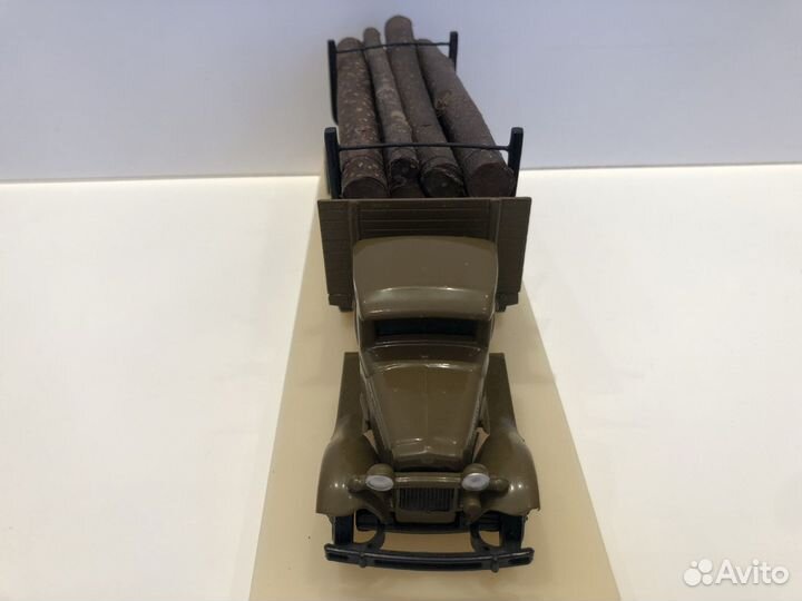 Лесовоз газ-аа с прицепом и лесом ломо