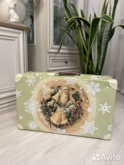 Чемодан старинный декупаж