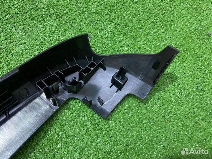 Накладка сиденья правая Bmw 5-Series G30 2019