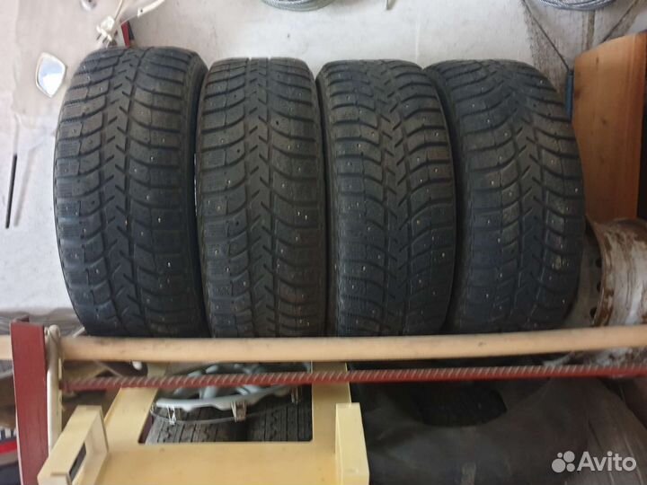 Bridgestone Ice Cruiser 5000 205/65 R15