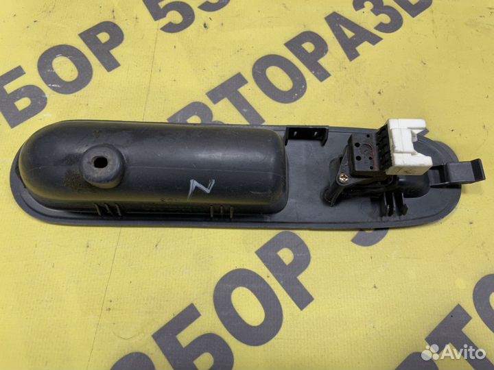 Кнопка стеклоподъемника Honda HR-V