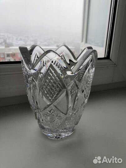 Хрустальная ваза