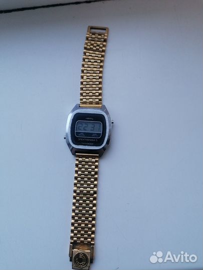 Продам часы СССР электроника 5