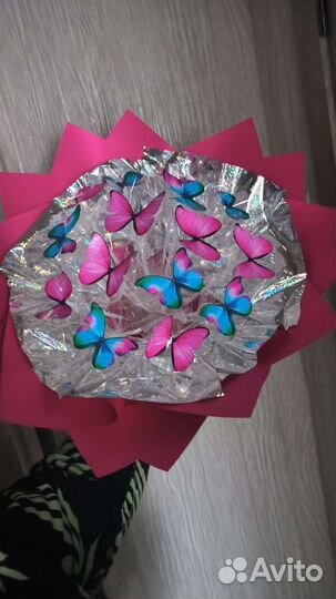 Светящийся букет из бабочек