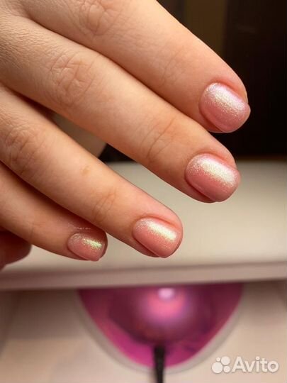 Маникюр с покрытием гель-лаком