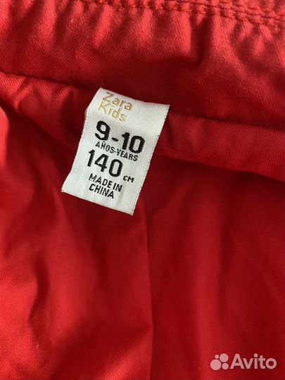 Продается детский плащ Zara 140 р