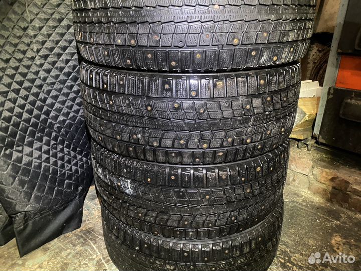 Dunlop SP Winter Ice 01 205/55 R16