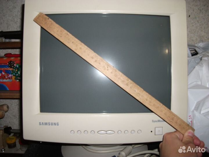 Монитор samsung Sync Master 550s