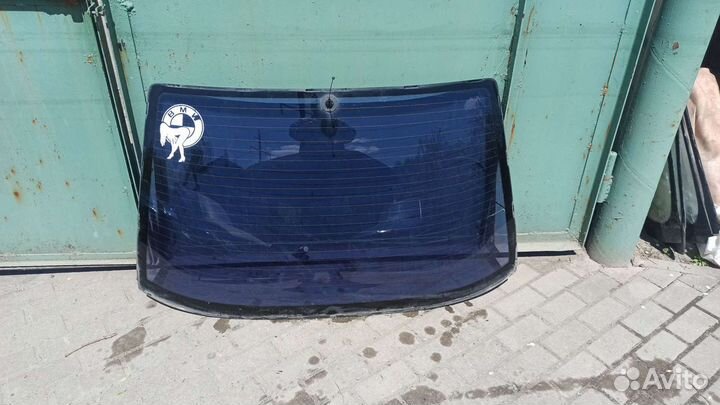 Заднее стекло бмв е34 с антеной