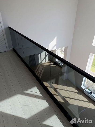 Стеклянные ограждения для лестниц