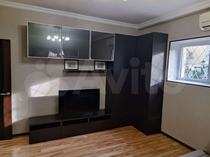 2-к. квартира, 56 м², 1/12 эт.