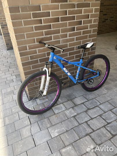 Велосипед gt avalanche 2.0 колеса 26