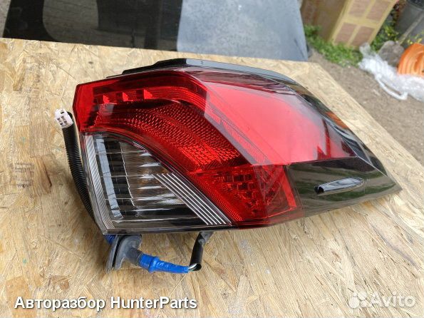 Задний правый фонарь Toyota Rav4 50 2018-2023