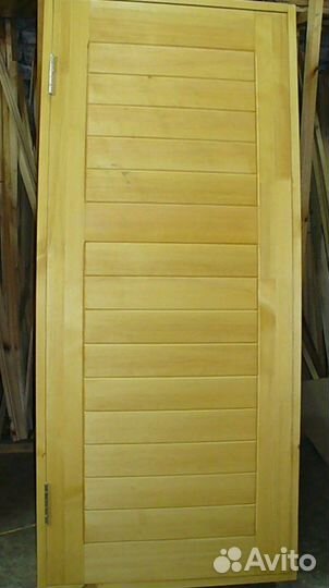 Дверь входная, утепленная, деревянная