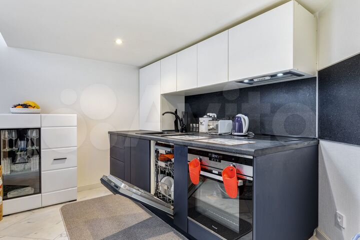 3-к. апартаменты, 73 м², 1/6 эт.