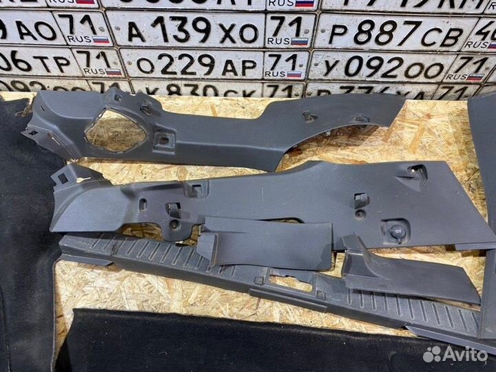 Пластик багажника Ford Focus универсал 1.8 2006