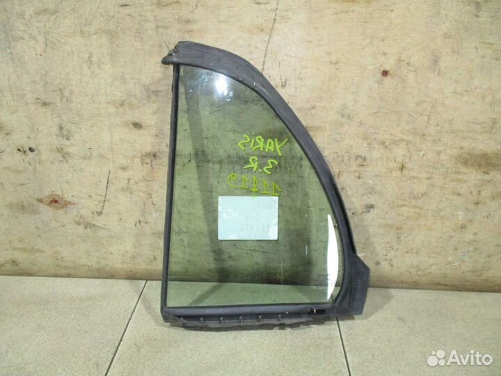 Стекло двери З/П (форточка) Toyota Yaris 2