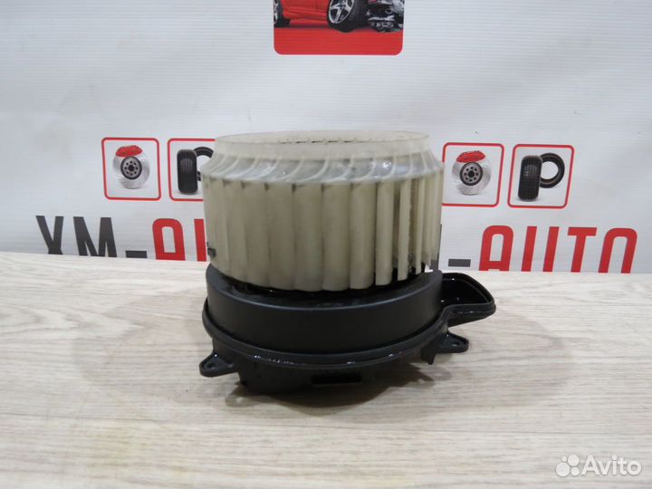 Моторчик отопителя Audi A7