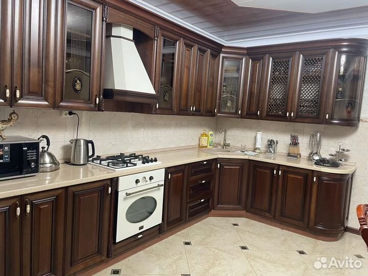 Кухонный гарнитур угловой