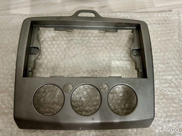 Рамка магнитолы ford focus 2