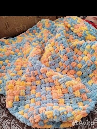 Плед плюшевый из пряжи Alize puffy